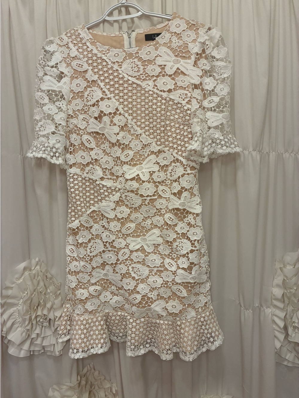 Lulu's Beige Dress with Black Label Detail🌺